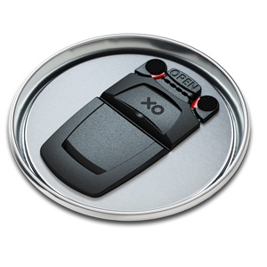 XO resealable can end with broken tamper evident band